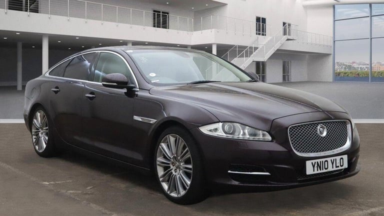 2010 Jaguar XJ 3.0d V6 Portfolio Saloon 4dr Diesel Auto Euro 5 (275 ps) SALOON Diesel Automatic