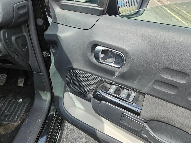 2024 74 Citroen C3 1.2 PureTech Plus 5dr Black Light Damaged Salvage 