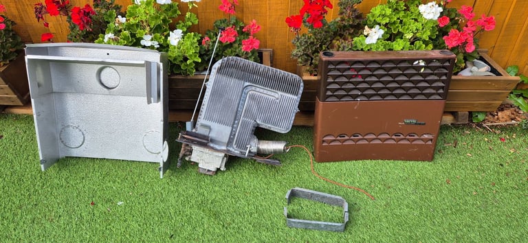 CARVER TRUMATIC SLP3002 gas heater for camper caravan motorhome.