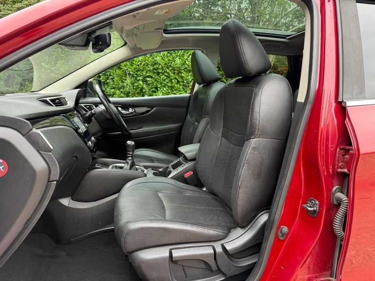 Nissan Qashqai 1.6 dCi Tekna 2WD Euro 6 5dr DIESEL MANUAL 2015/65