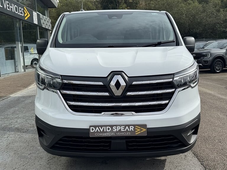 2025 Renault Trafic 130ps LL30 130 Advance 6 Seat with Air Con, Cruise, Rear Sensors &amp; Delive...