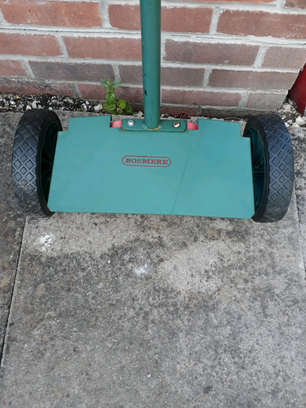 Bosmere lawn deals scarifier