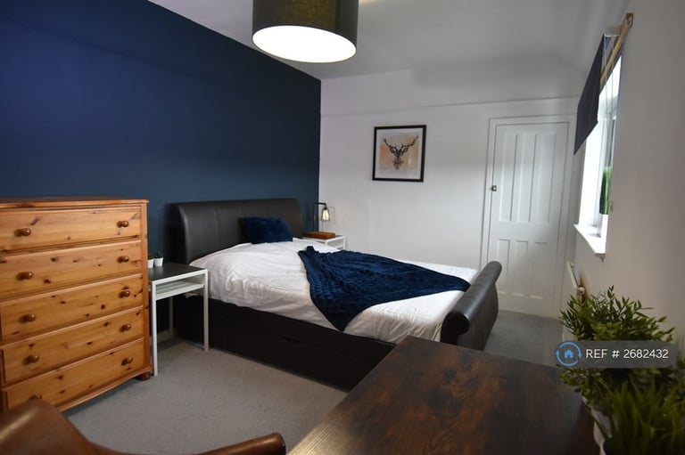 6 bedroom house in Haycombe Drive, Bath, BA2 (6 bed) (#2682432)