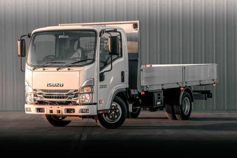 2025 ISUZU N35 125 AUTO 1.9D DROPSIDE BRAND NEW TWIN REAR WHEEL 4.4M BODY