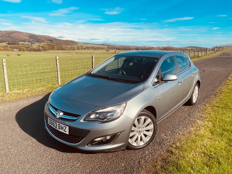 image for Vauxhall, ASTRA, Hatchback, 2013, Manual, 1598 (cc), 5 doors