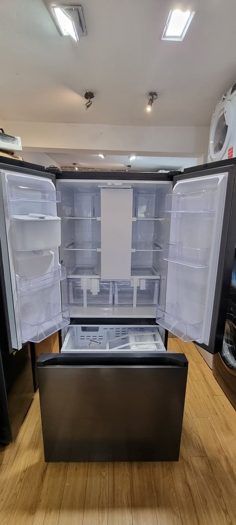 Ex display Fridge freezer Samsung American style with water dispenser 