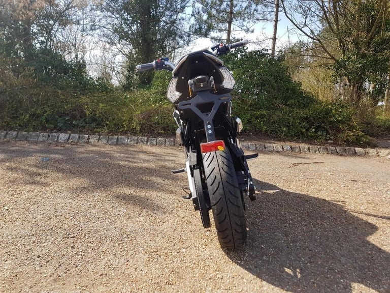 Lexmoto Cypher Electric and  Stylish