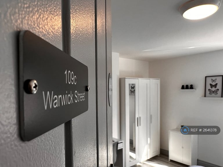 1 bedroom in Warwick Street, Leicester, LE3 (#2641378)