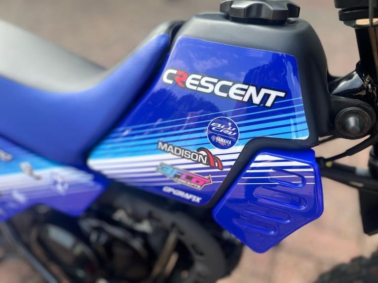 YAMAHA PW50 2026 - 3FLO TEAM REPLICA - PRO SHOP EDITION - TRAINING WHEELS