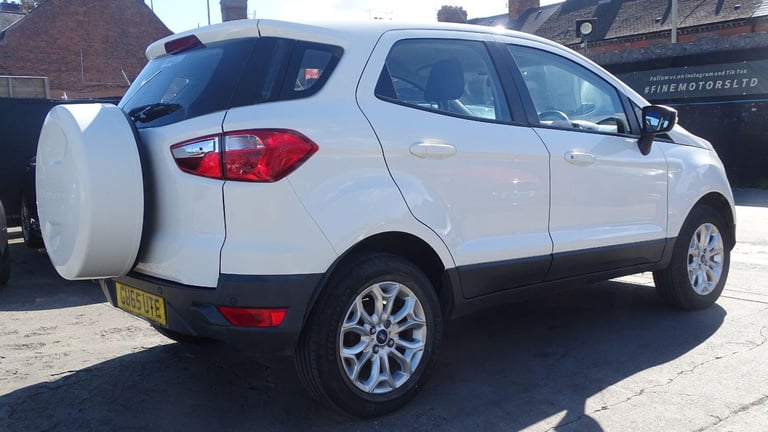 FORD ECOSPORT 1.5 Zetec 2015