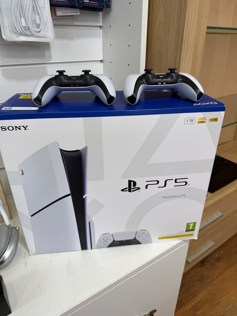 PlayStation 5 Slim Disc version 1Tb Brandnew sealed 1 year warranty 