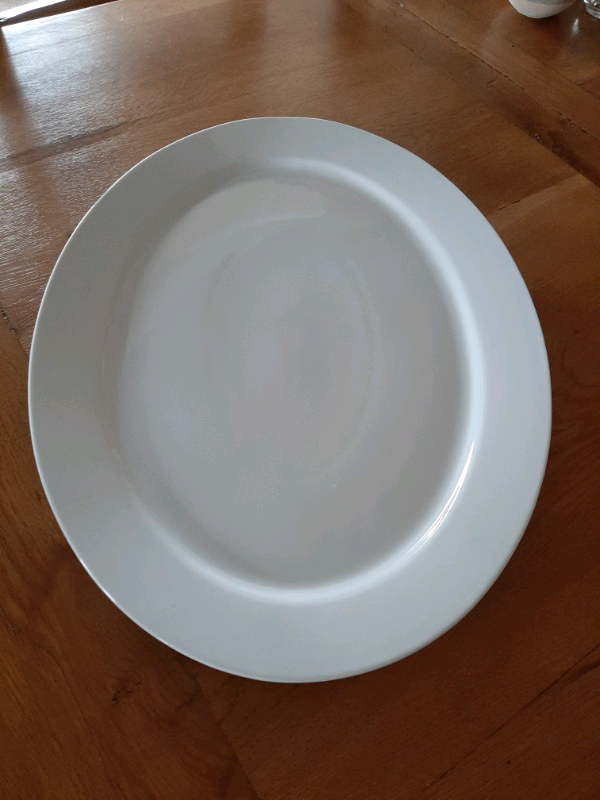 Oval serving plate 