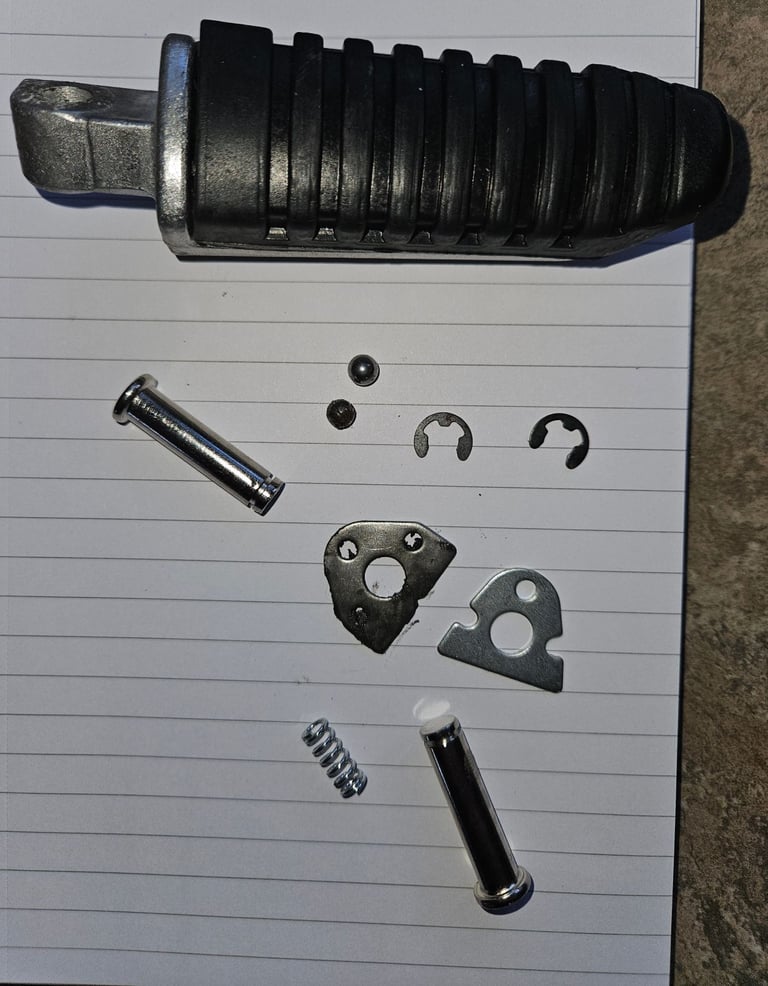 Suzuki GSX right footpeg 