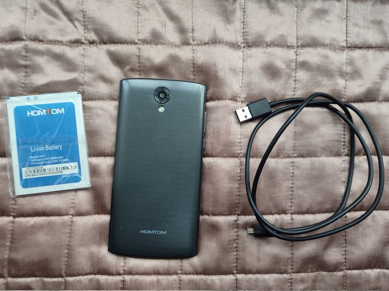 HomTom HT7 Pro Mobile Phone - £10 with Extra Battery