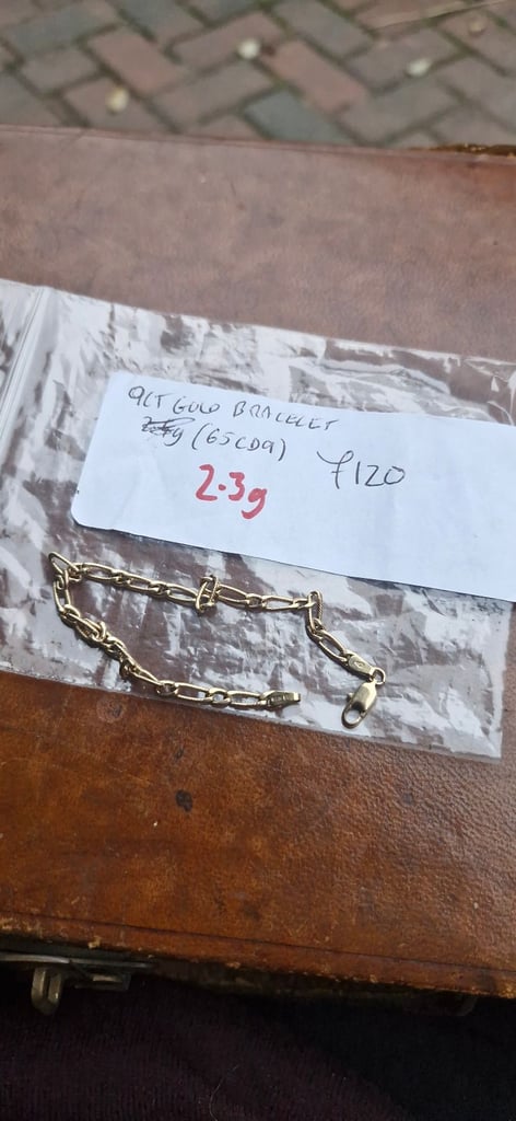 9ct carat gold bracelet 
