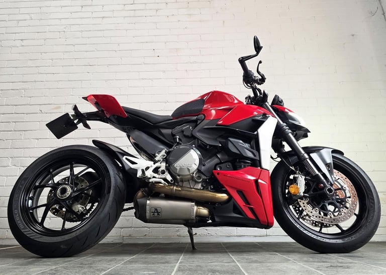 Ducati Streetfighter 955 V2