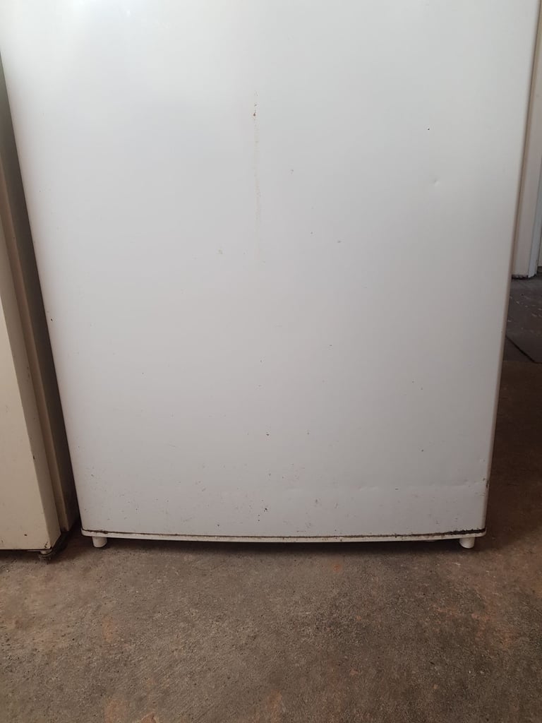 Frige tall standing £120.00 ono