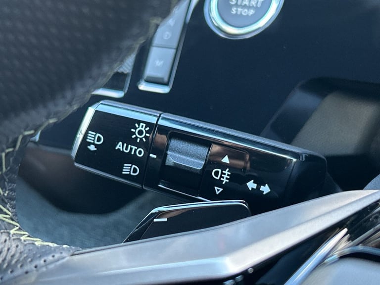 2025 Peugeot 5008 1.2 Hybrid 136 GT 5dr e-DSC6 HATCHBACK PETROL Automatic