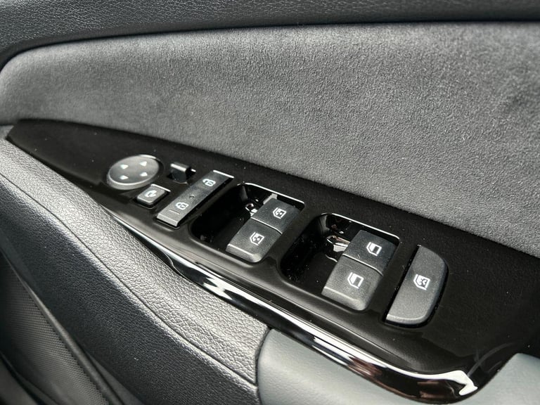 2025 Kia Sportage 1.6 h T-GDi GT-Line SUV 5dr Petrol Hybrid Auto Euro 6 (s/s) (207 bhp) SUV PETRO...