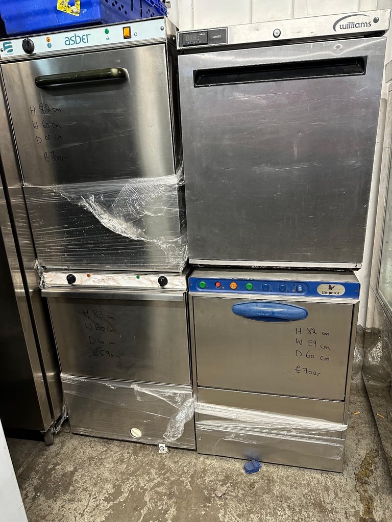 Commercial under-counter dishwasher for restaurant cafe shop 