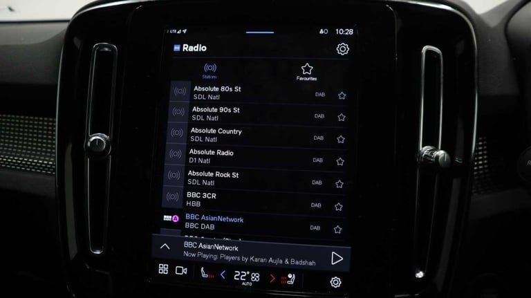2024 Volvo XC40 2.0 B3 MHEV Plus DCT Auto Euro 6 (s/s) 5dr ESTATE Petrol/Electric Hybrid Automatic