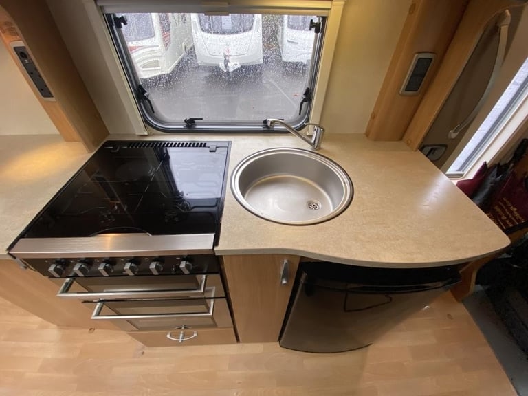2009 SWIFT SUNDANCE 590RL 4 BERTH MOTORHOME