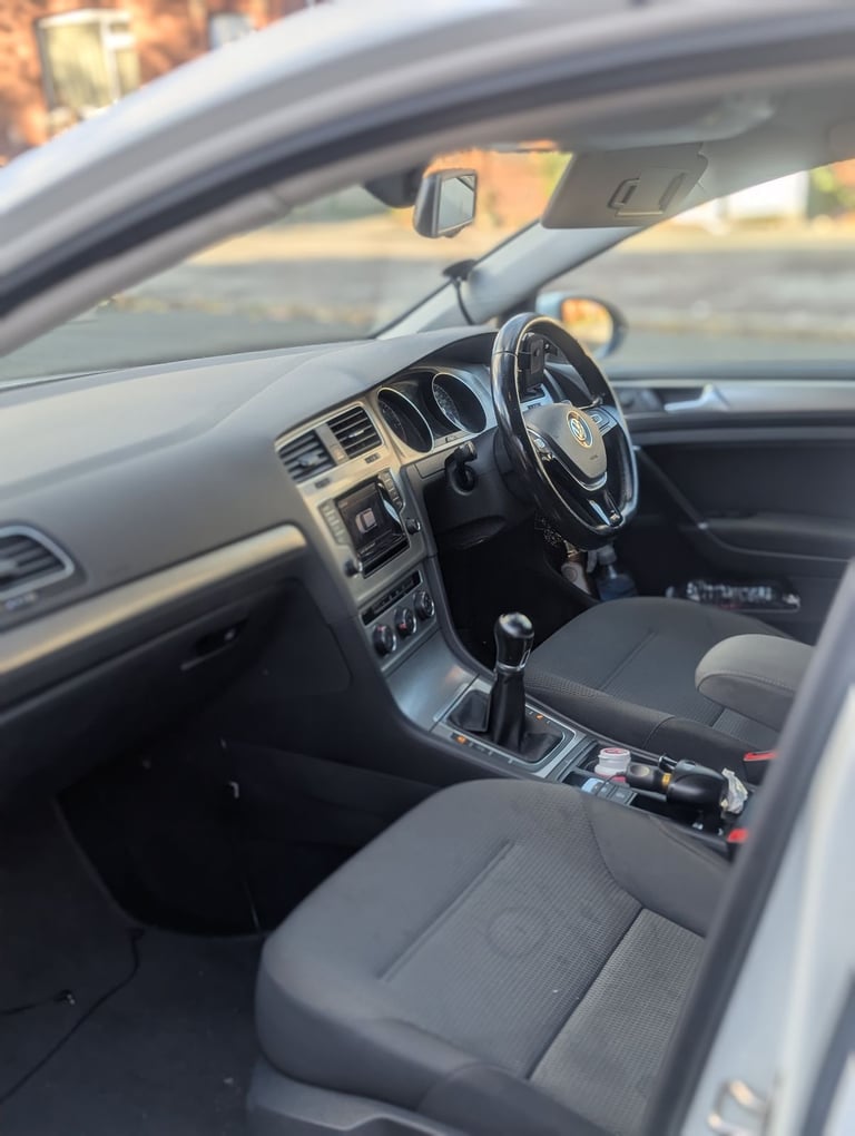 Volkswagen, GOLF, Hatchback, 2014, Manual, 1598 (cc), 5 doors