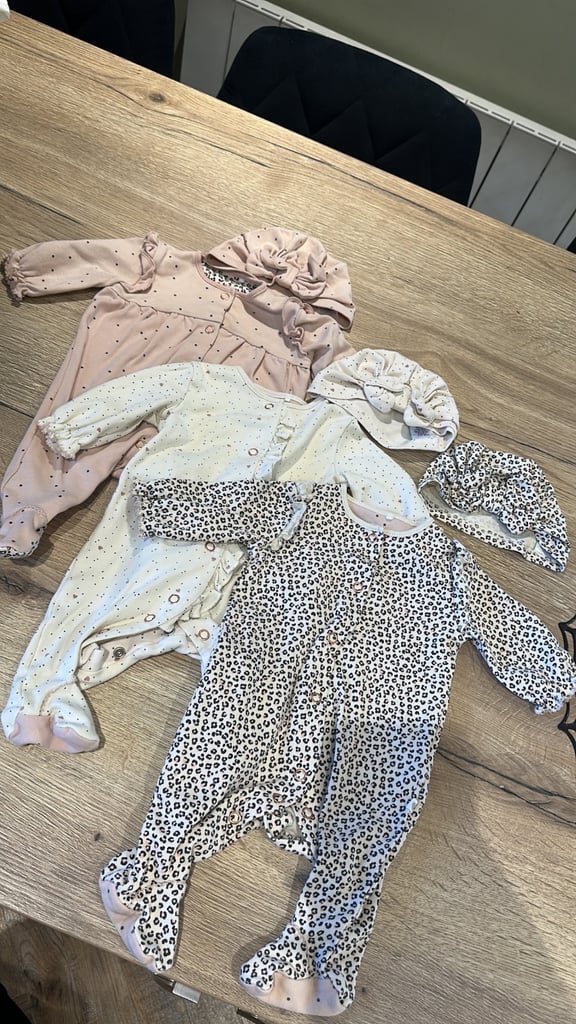 Loads of baby stuff 