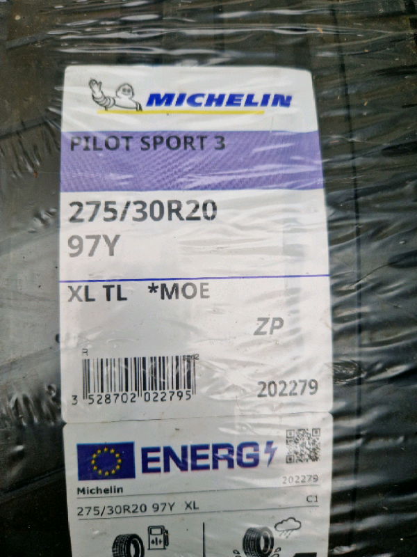 Michelin pilot sport 3 275/30 R20