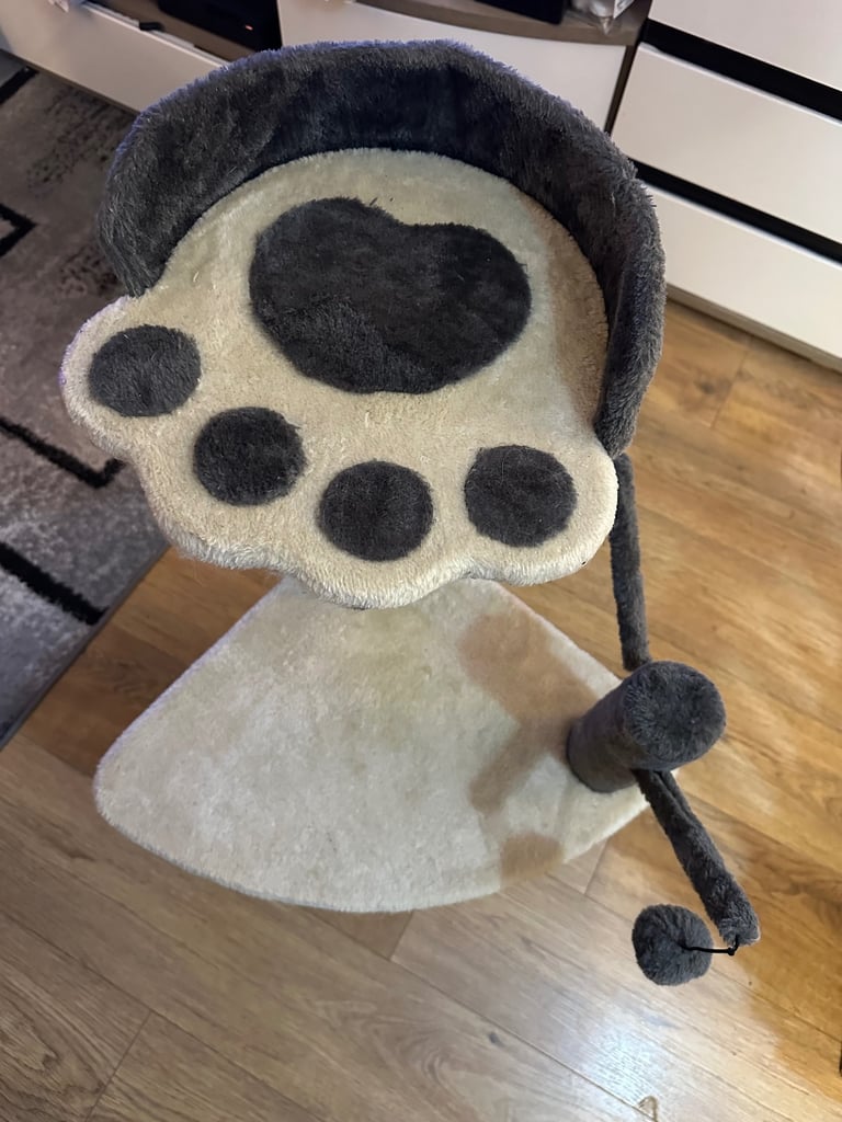 Cat tree tower with Scratching post