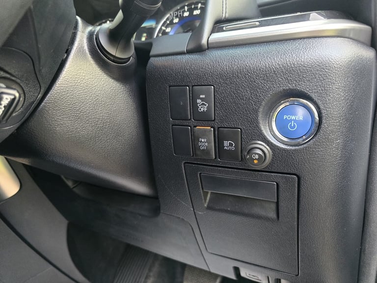 2018 Toyota Vellfire HYBRID 2.5 E-four 8 Seaters Euro 6  MPV Petrol/Hybrid Automatic