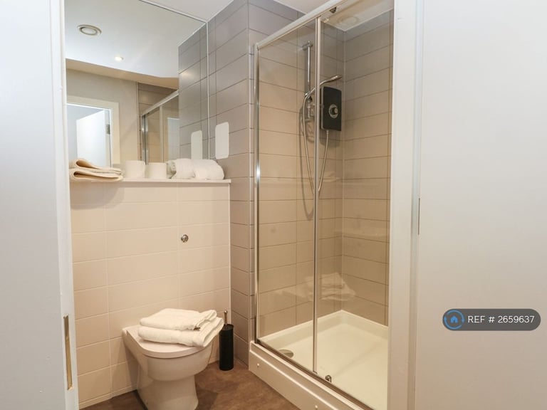 2 bedroom flat in Tudor Place, Waterloo, Liverpool, L22 (2 bed) (#2659637)