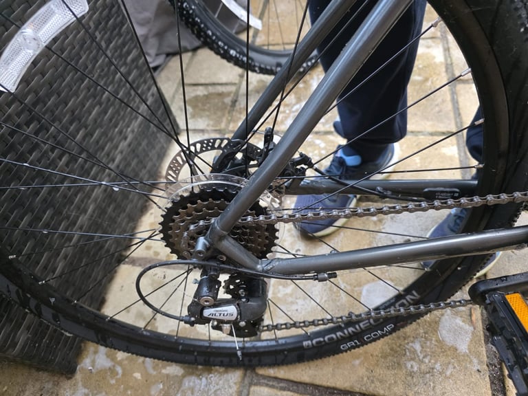 Trek Dual Sports 1 Hybrid Bike