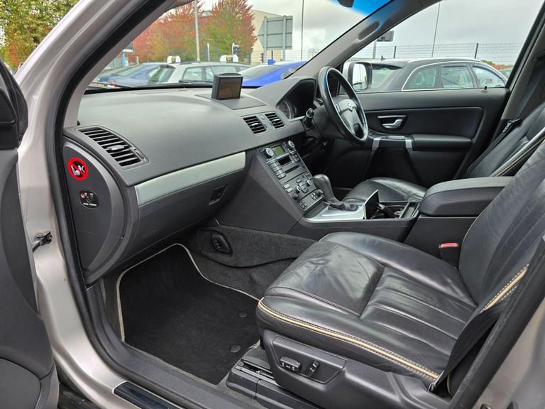 Volvo XC90 2.4 D5 SE Lux Geartronic 4WD Euro 5 5dr Diesel