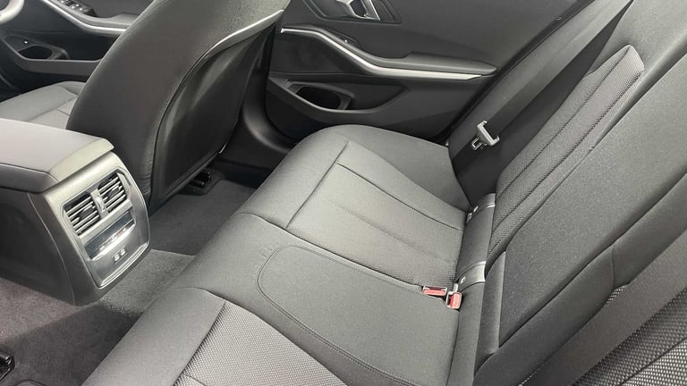 2025 BMW 3 Series 330e 22.3 kWh Sport 4dr Step Auto Saloon Plug-In Hy Automatic