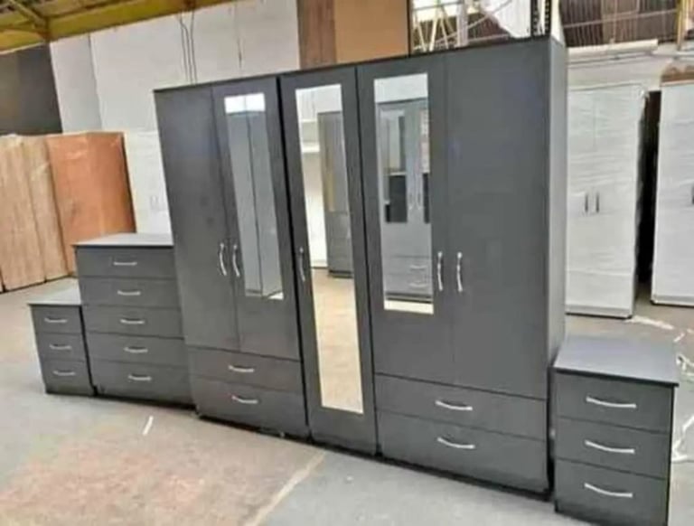 Brand New Wardrobe For Sale Free Delivery Contact Me On WhatsApp 