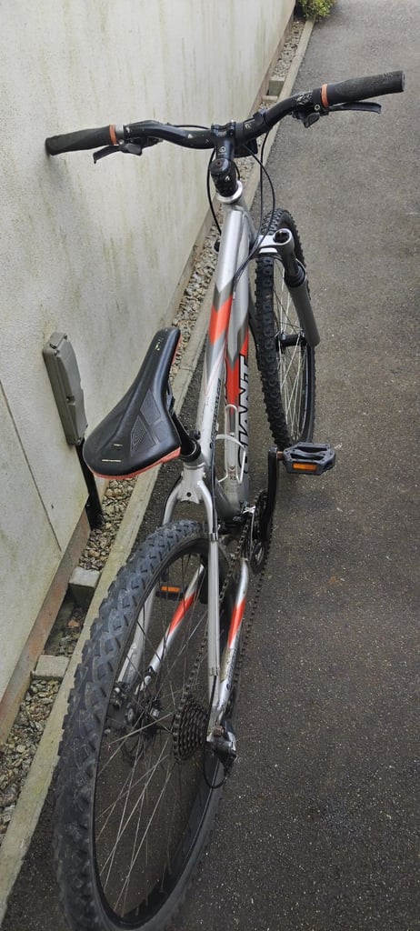 Giant 26inch wheels, frame 14 inches 