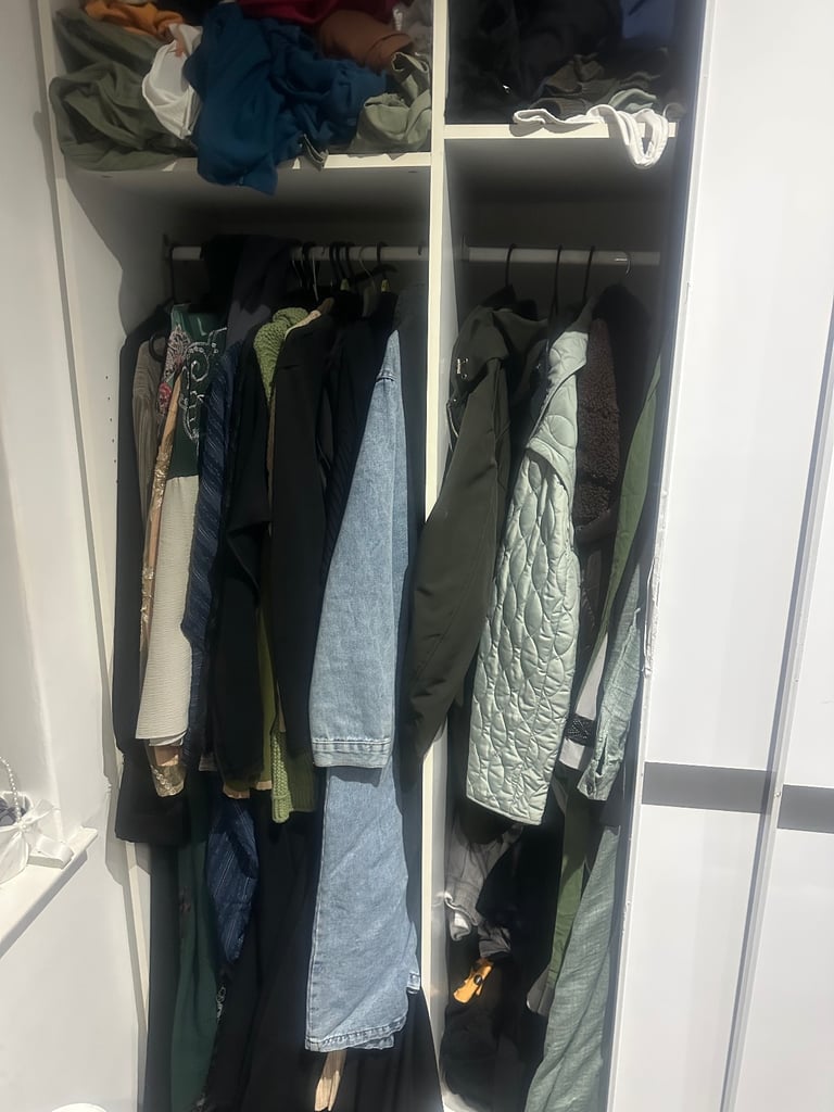 Large double sliding wardrobe 