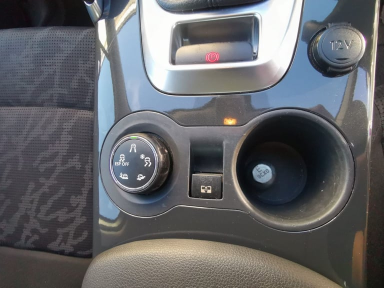 Peugeot, 3008, Hatchback, 2010, Manual, 1598 (cc), 5 doors