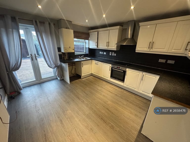 4 bedroom house in Rowms Lane, Swinton, Mexborough, S64 (4 bed) (#2658476)