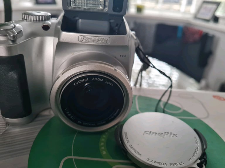 Digital camera