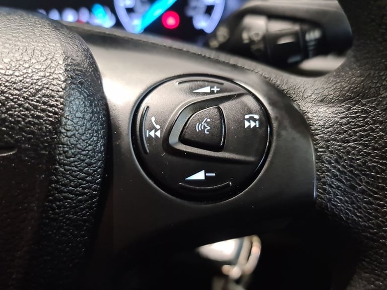 FORD TRANSIT CONNECT 1.5 200 ECOBLUE TREND P/V L1 100 BHP SWB DIESEL