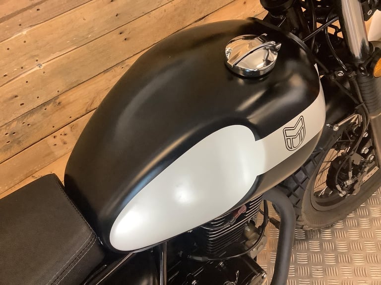 Mutt GT-SR 125
