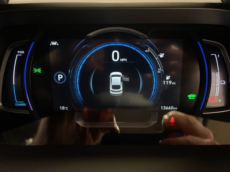 2023 72 HYUNDAI IONIQ 38.3KWH PREMIUM HATCHBACK 5DR ELECTRIC AUTO (136 PS)