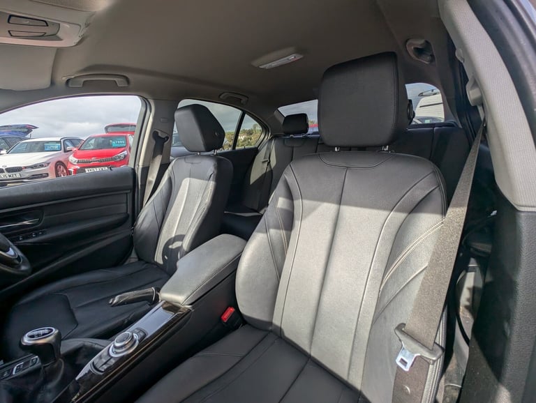 BMW 3 SERIES 2.0 320d Luxury Saloon 2014