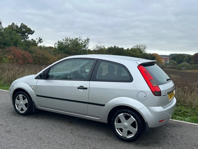 2005 Ford Fiesta 1.4 Flame 3dr [AC] HATCHBACK Petrol Manual