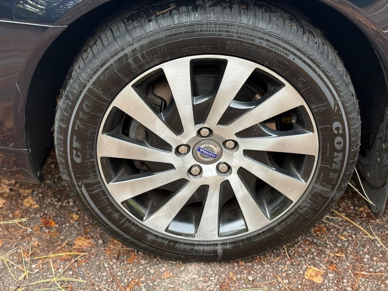 2013 Volvo S80 2.4 D5 [215] SE Nav 4dr Geartronic SALOON DIESEL Automatic