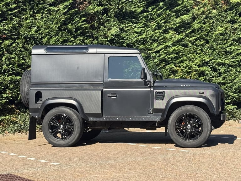 2010 Land Rover Defender 90 2.4 TDCi Hard Top SUV 3dr Diesel Manual 4WD SWB Euro 4 (122 bhp) SUV ...