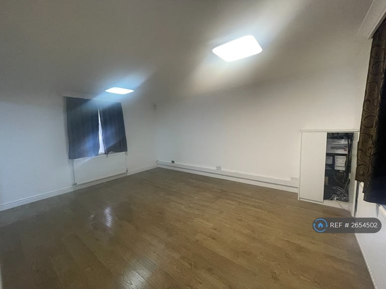image for 3 bedroom house in Drenon Square, Hayes, UB3 (3 bed) (#2654502)
