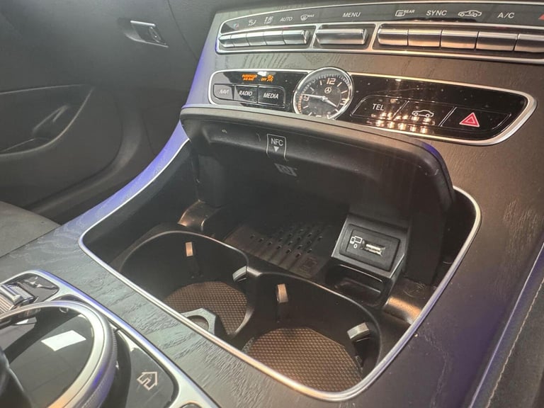 MERCEDES-BENZ E CLASS 2.0 E300d AMG Line Night Edition (Premium Plus) G-Tronic+